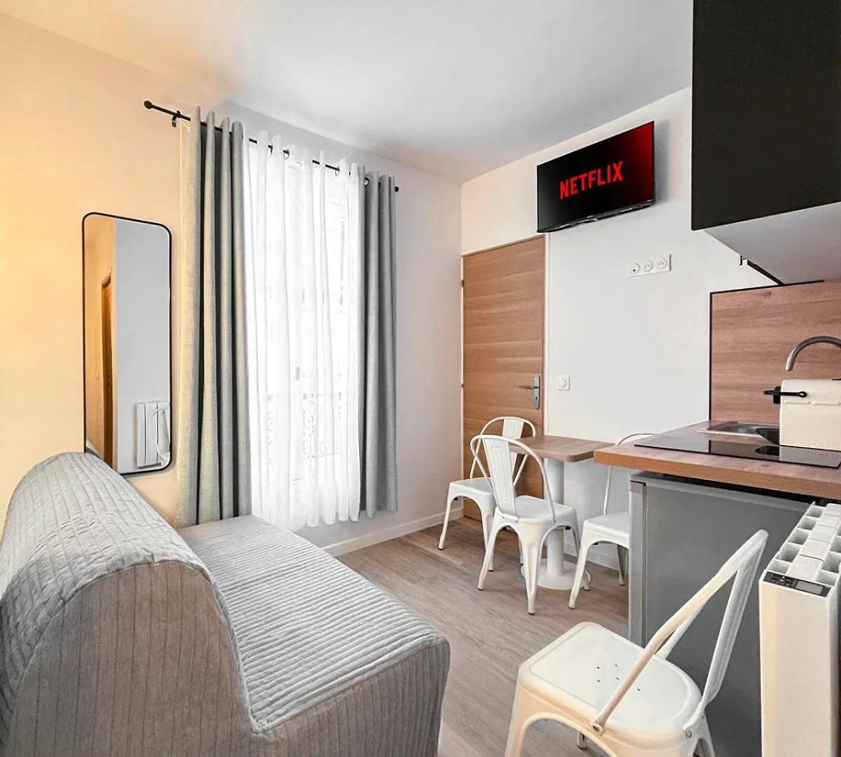 Nets - Voltaire Apartment Paris